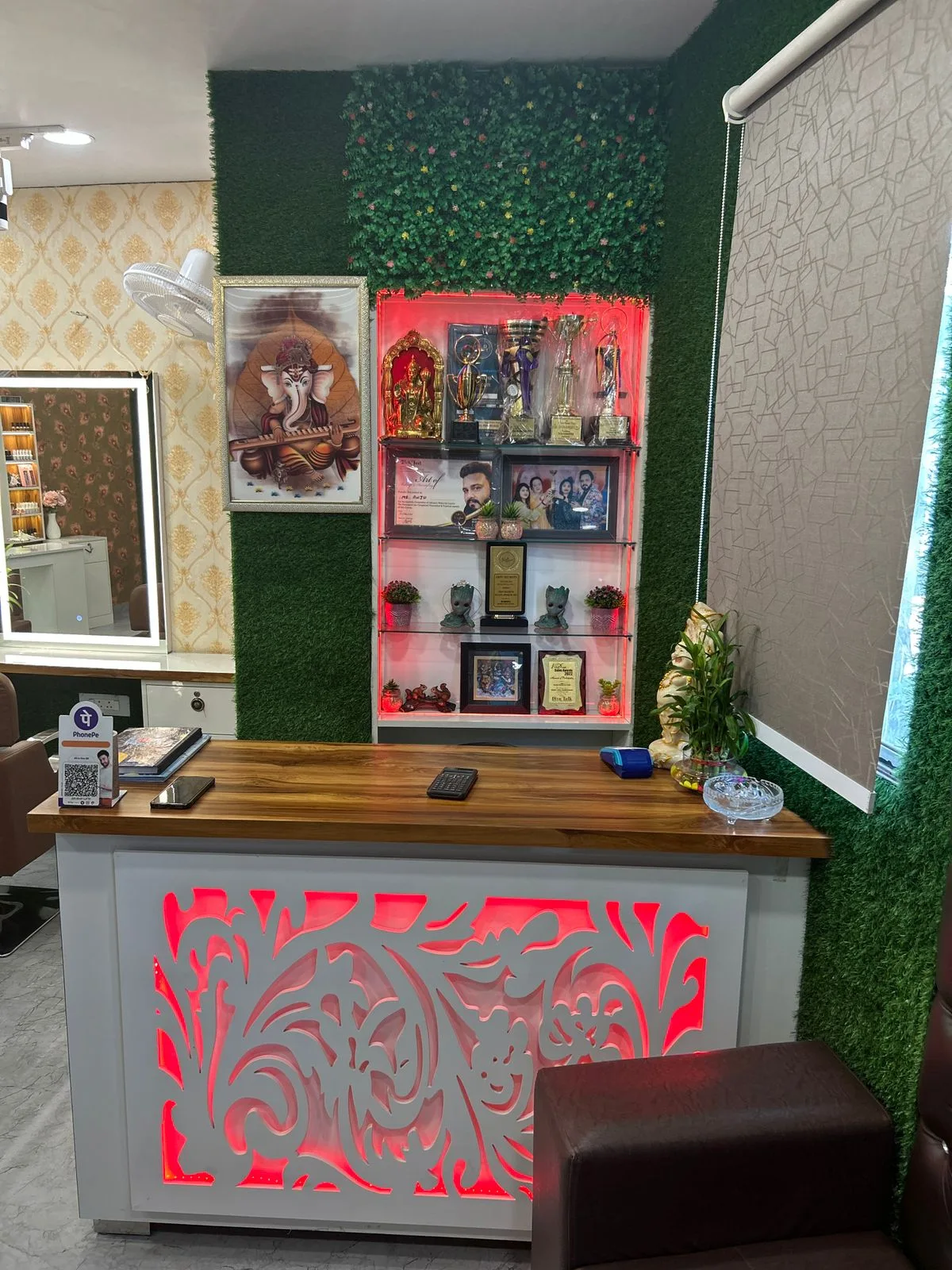 Barkha Makeover salon & Academy