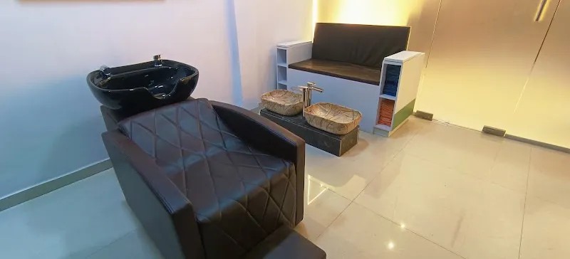 REFLECTION BEAUTY SALON & HAIR ACADEMY