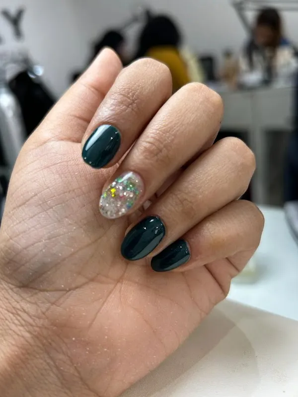 ROSH & ROY’S SALON