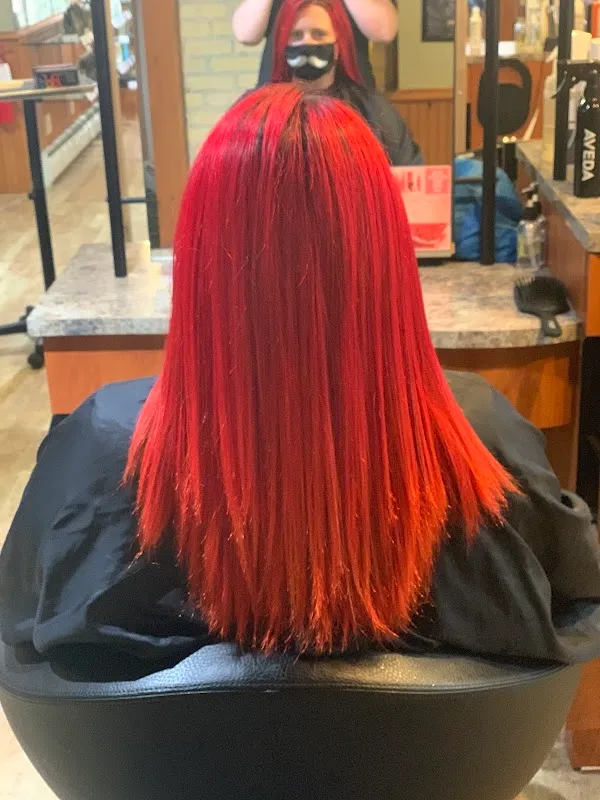 Salon & Spa On Railroad