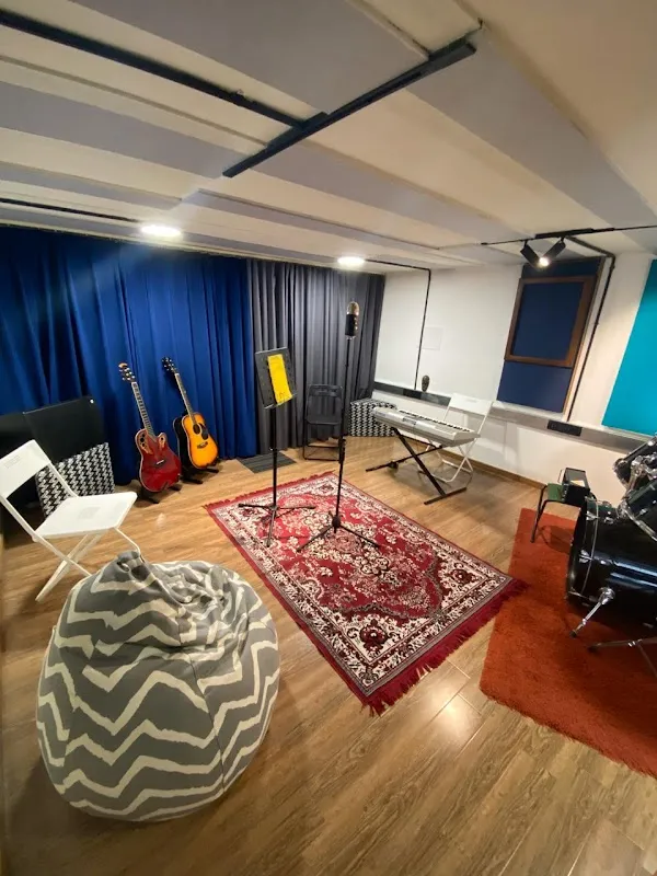 Good Vibes studio