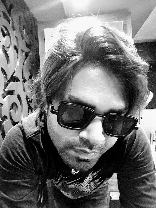 Bashir Khan Hair staylist professional.