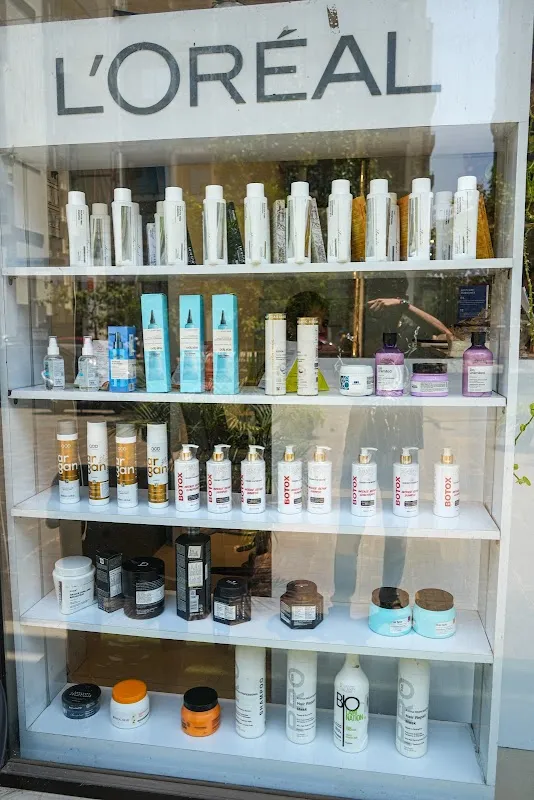 Make Me Shine Family Salon