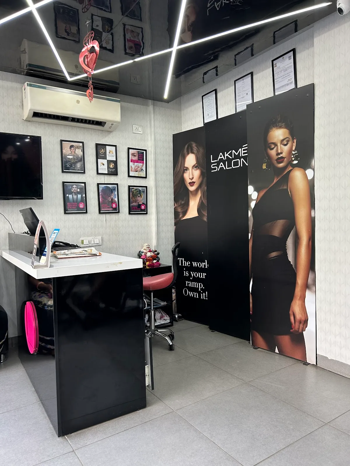 Lakme Salon Saket Indore