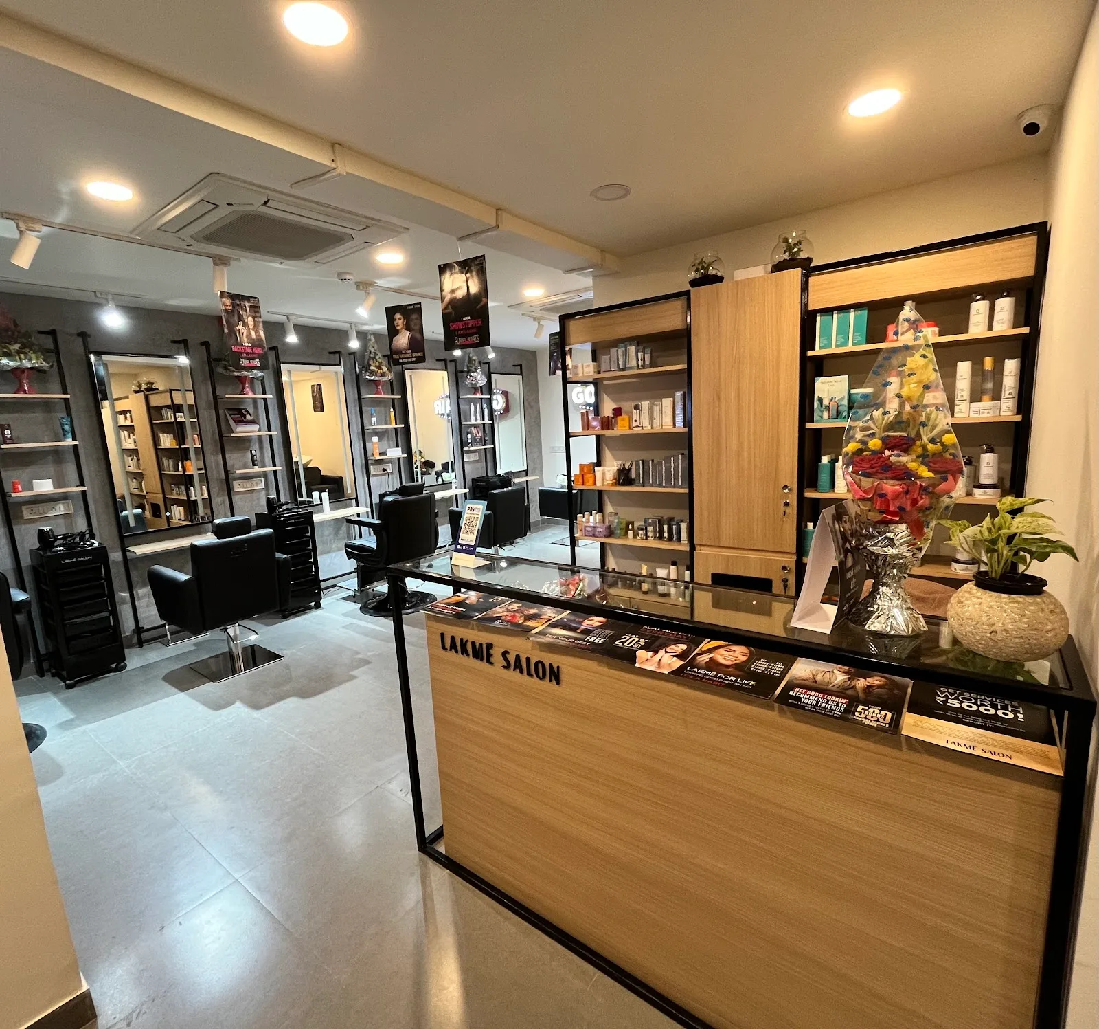 Lakme Salon Saket Indore