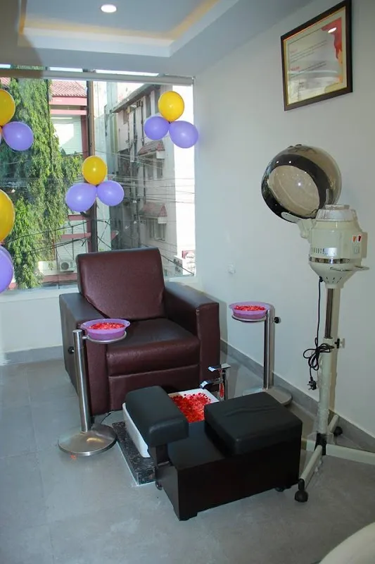 STUDIO11 Family Salon Habsiguda