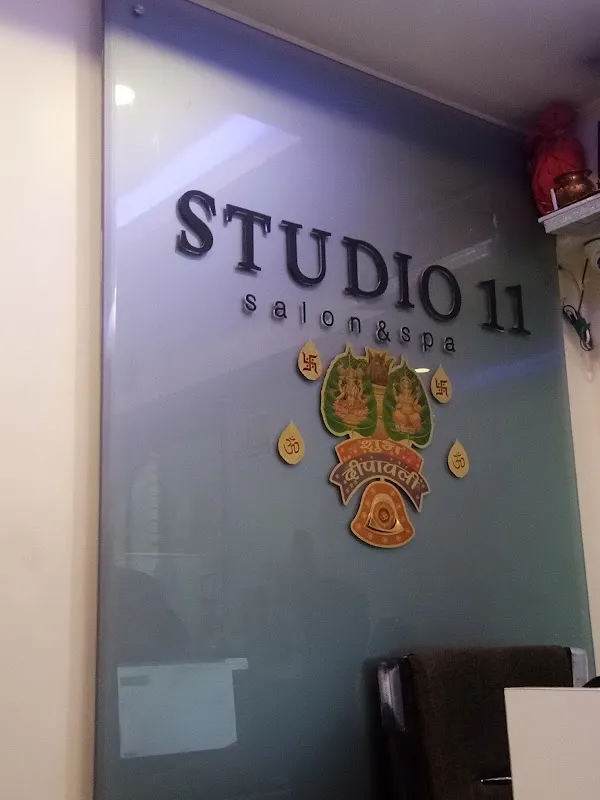STUDIO11 Family Salon Habsiguda