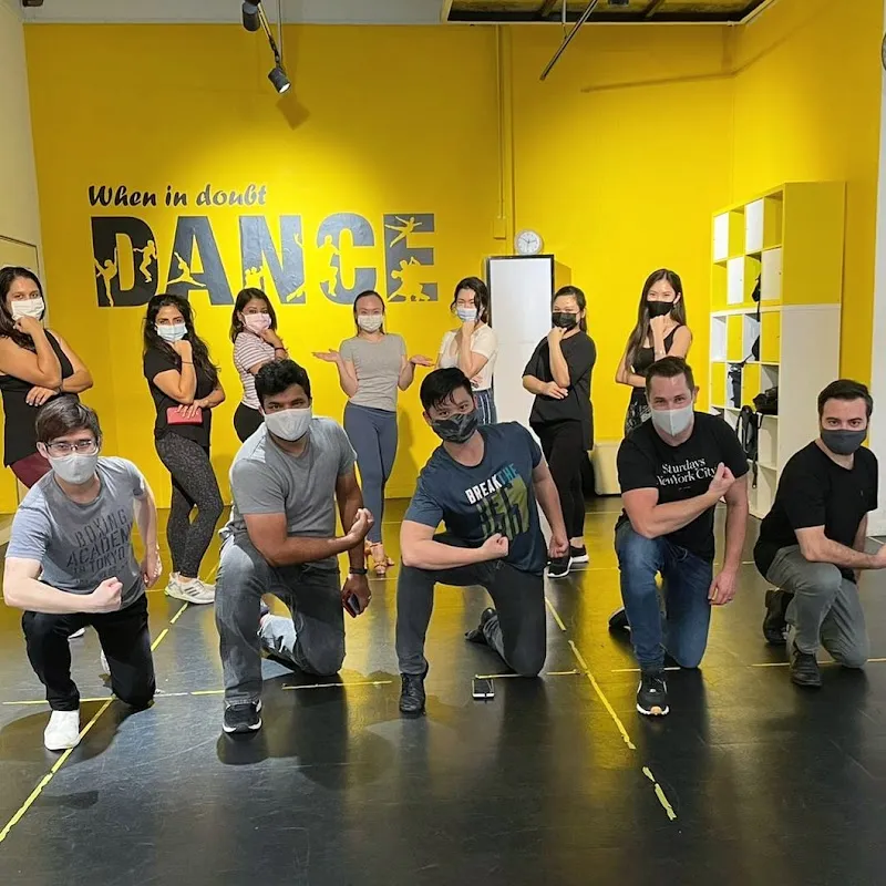 En Motion Dance School