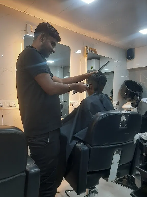 Yuva Unisex Salon युवा