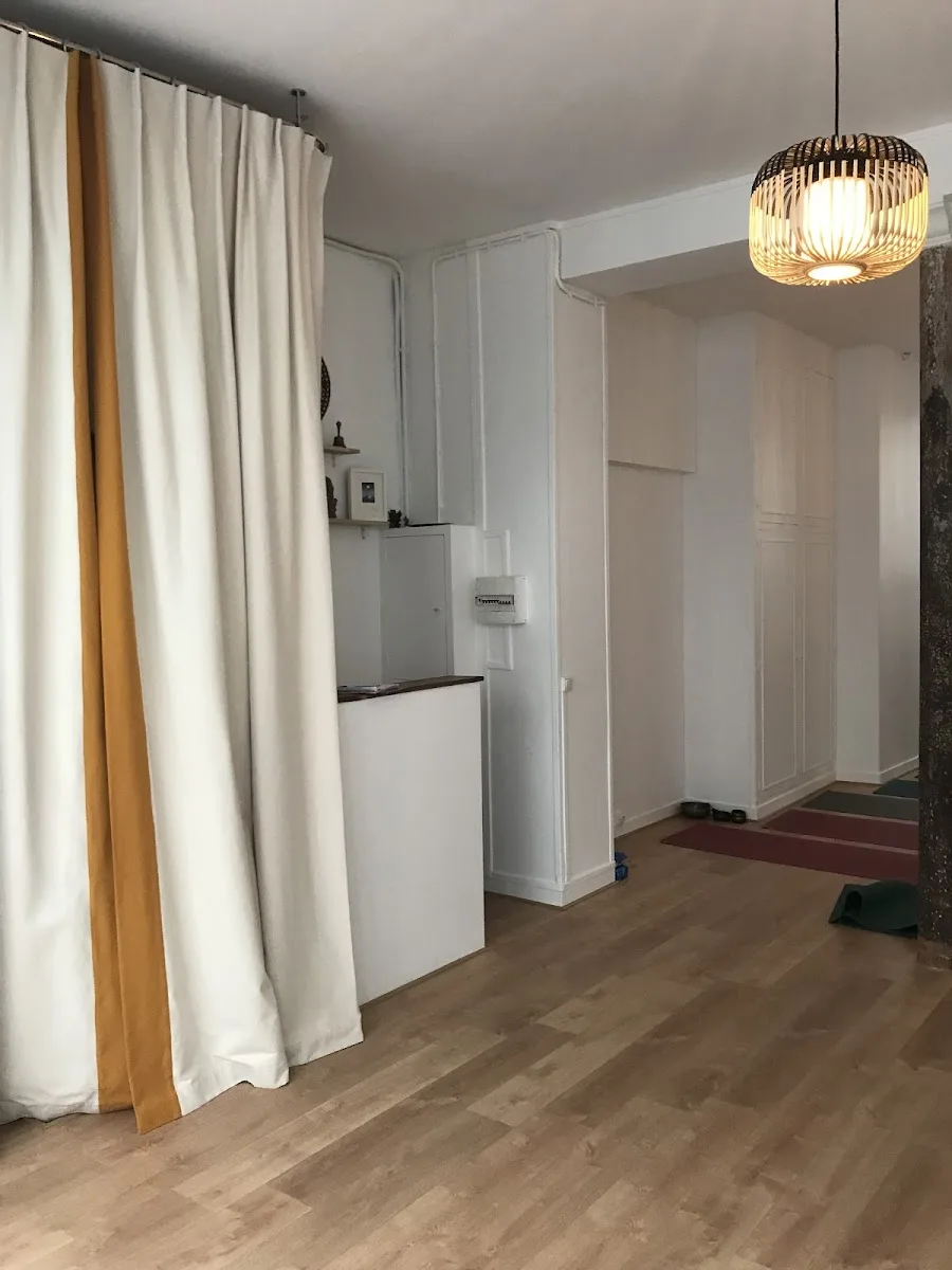 Yogainparis