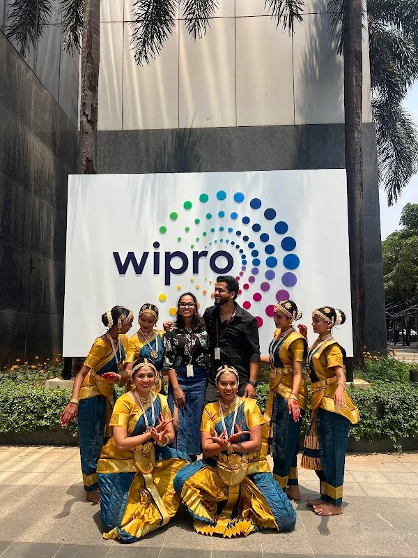 Vinod Dance Company : Private Dance Class | Dance Academy | Wedding Choreographer | Corporate Event Organizer in Navi Mumbai