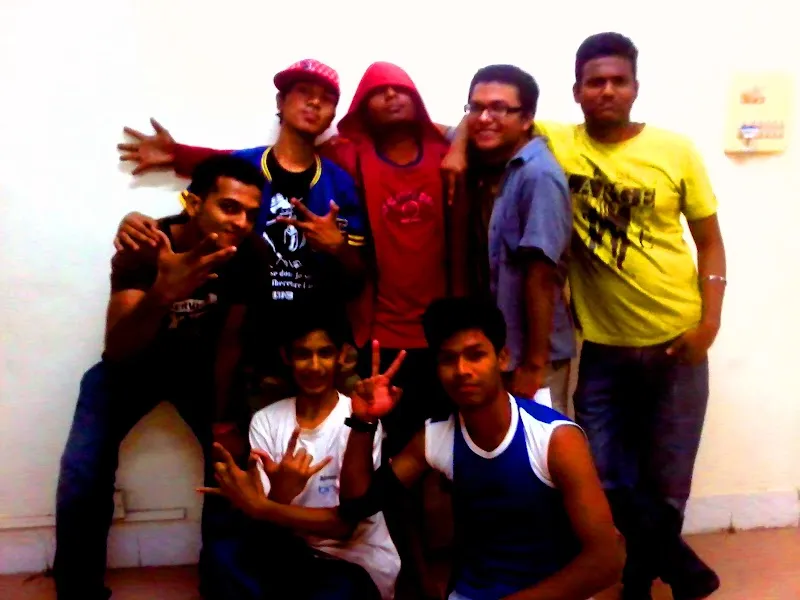 Vinod Dance Company : Private Dance Class | Dance Academy | Wedding Choreographer | Corporate Event Organizer in Navi Mumbai