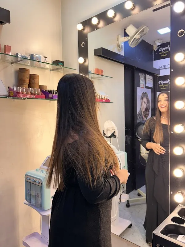 Aanoj's unisex salon & academy