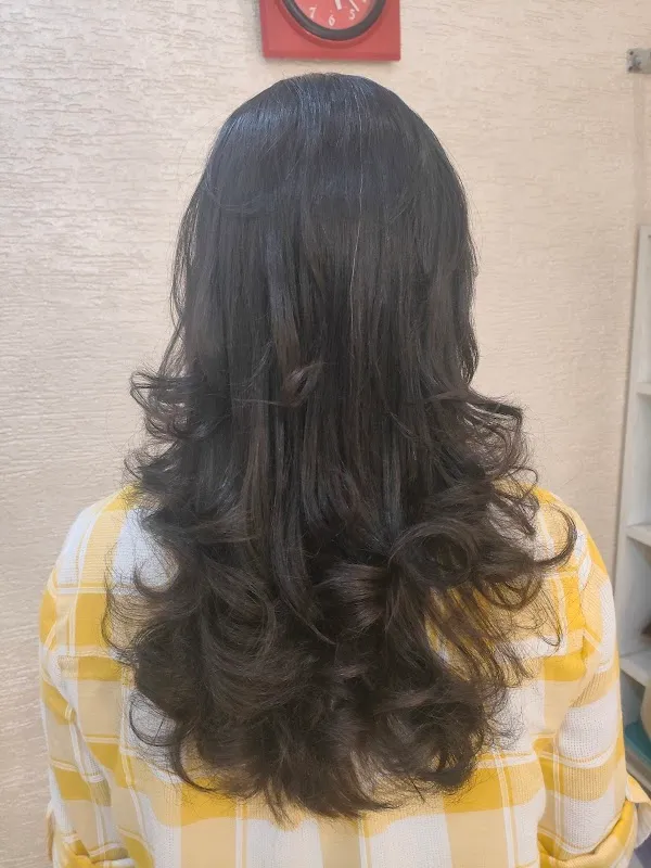 VS MAKEOOVERS LUXURY UNISEX SALON & ACADEMY