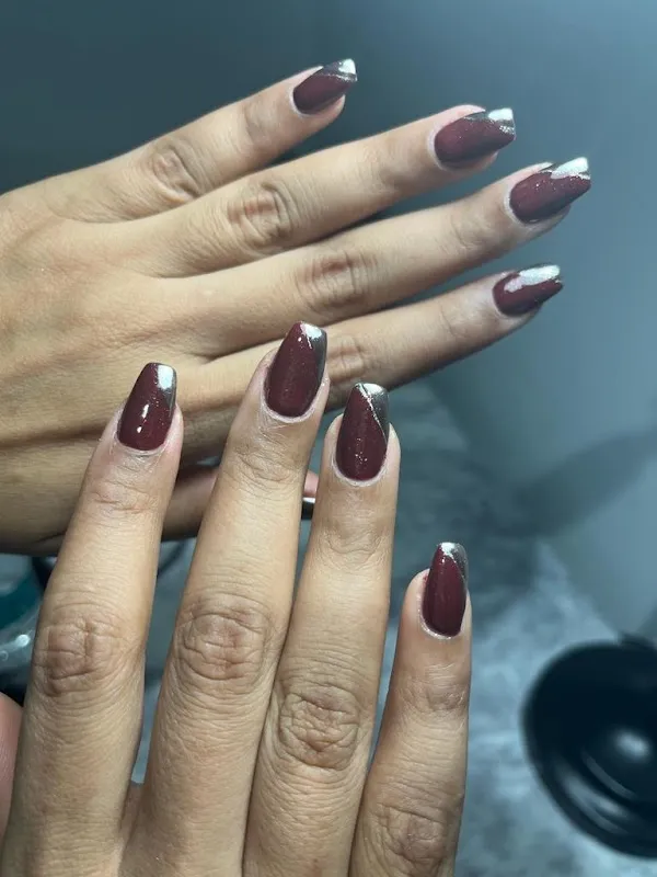 STRAIGHT SALON