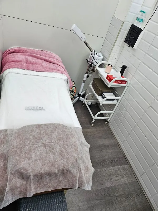 Like As Me Salon - Kopar Khairane