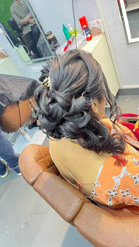 Elysian luxury unisex salon