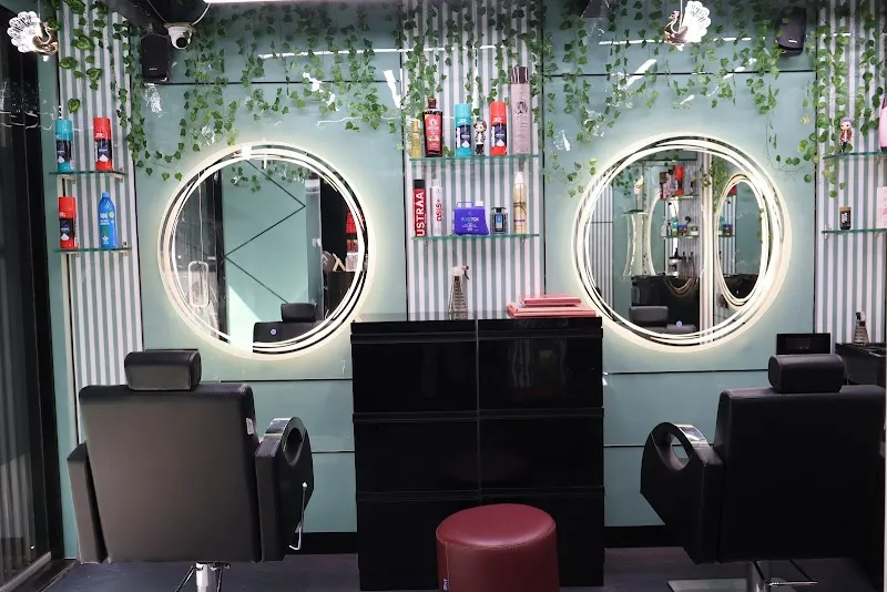Moxie unisex salon