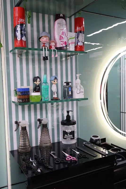 Moxie unisex salon