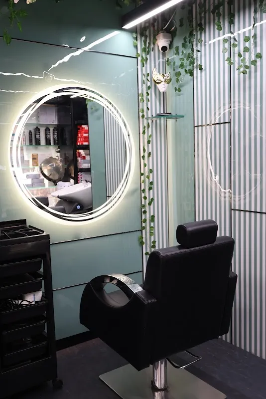 Moxie unisex salon