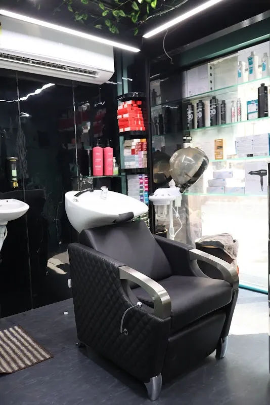 Moxie unisex salon
