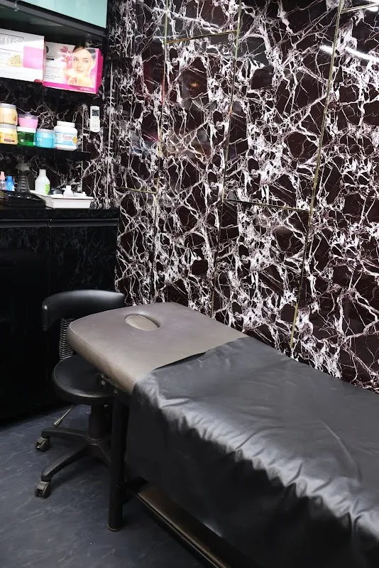 Moxie unisex salon