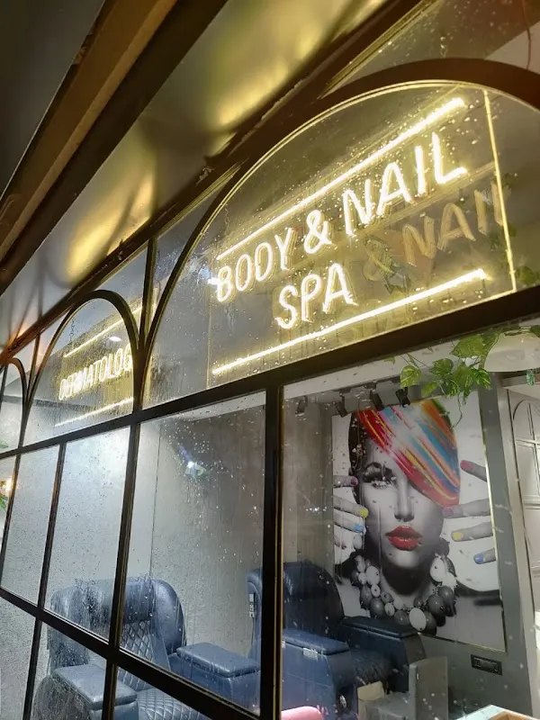 Tangerine X Unisex Salon