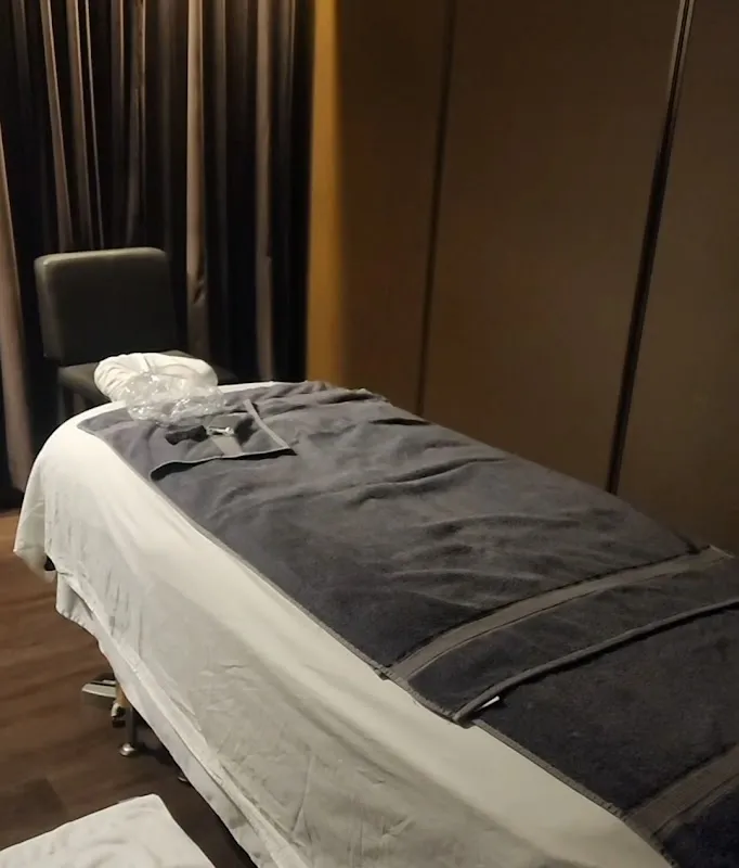 Red Hots Spa at the Garden City Hotel
