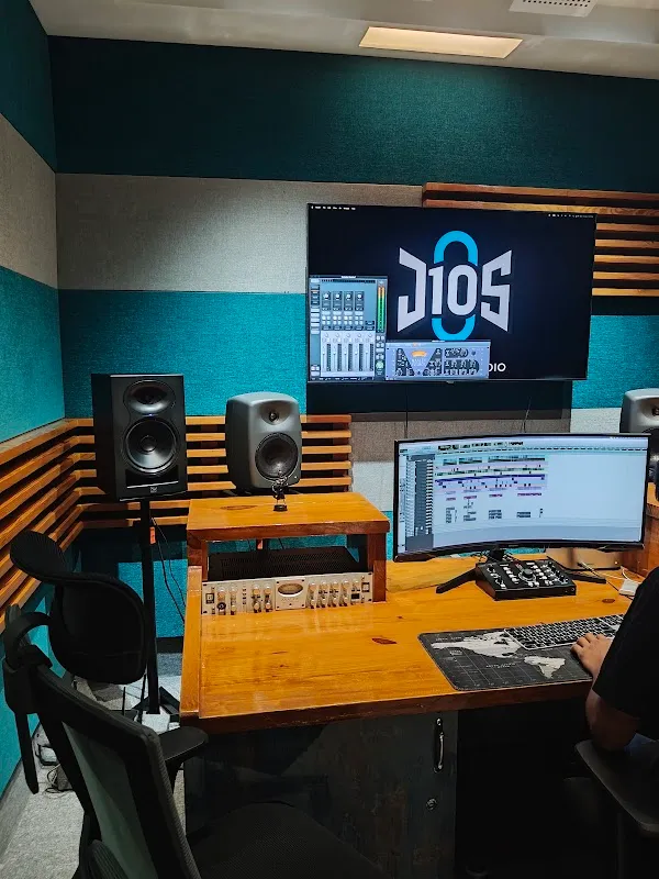 Jubilee 10 Studio