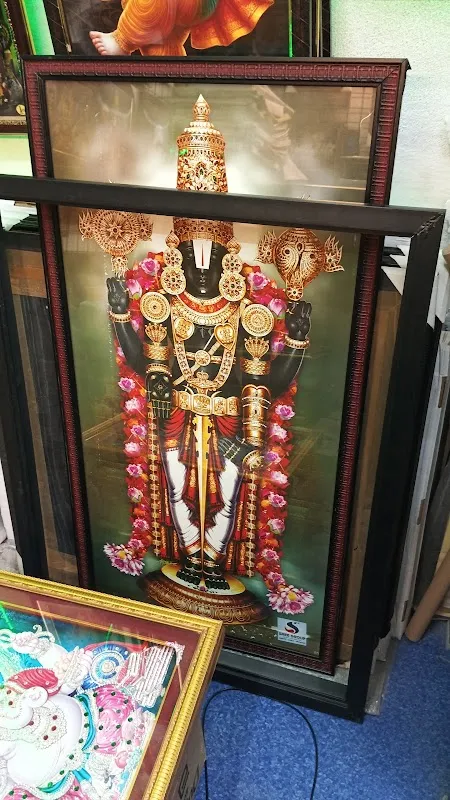 Lucky Art Gallery & Photo Frames & photo studio & gift centre