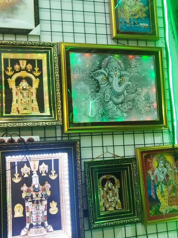 Lucky Art Gallery & Photo Frames & photo studio & gift centre