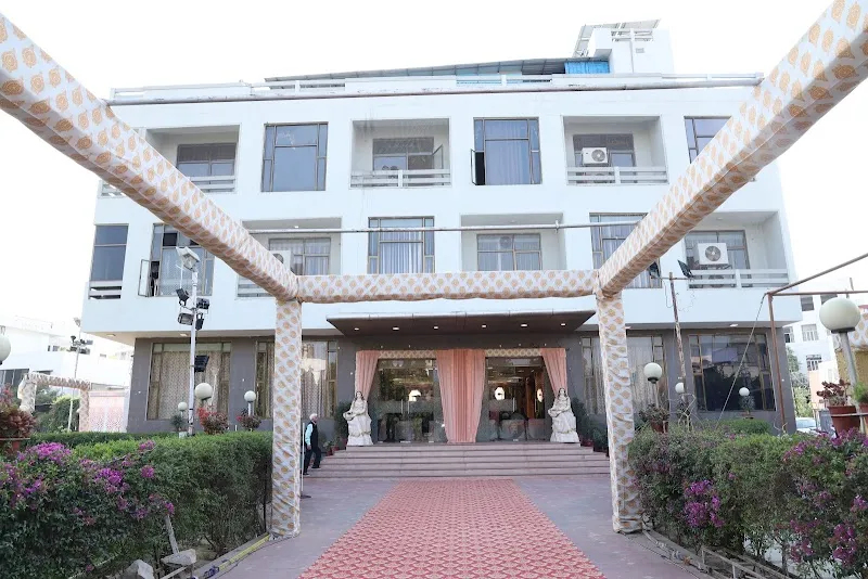 Himanshi Arts Studio And Printers
