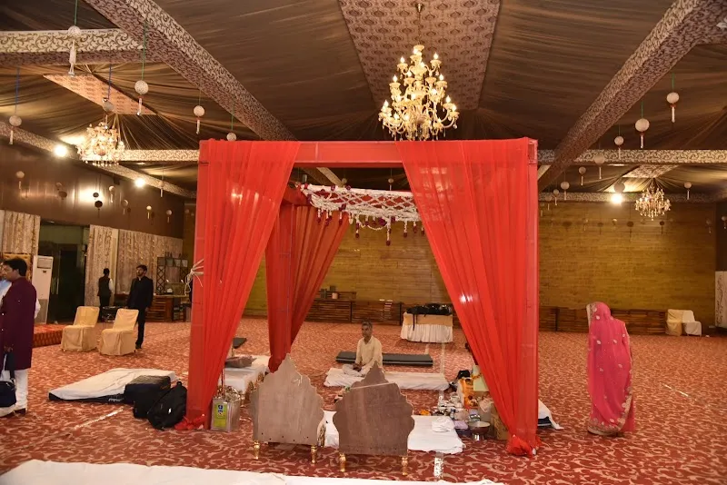 Himanshi Arts Studio And Printers