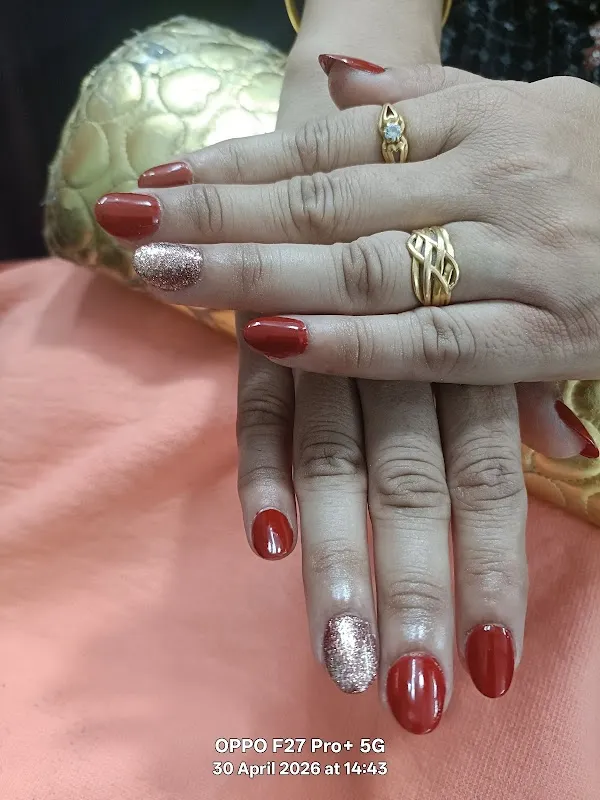 Queen's Hair And Beauty Salon