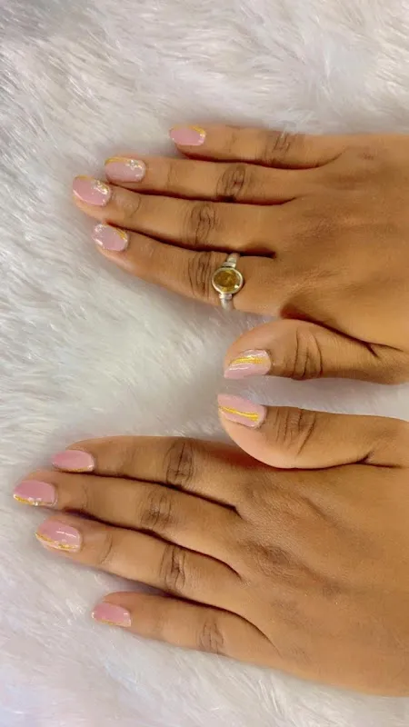 Queen's Hair And Beauty Salon