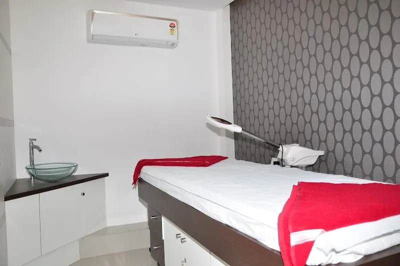 Green Trends Unisex Hair And Style Salon - Malleshwaram