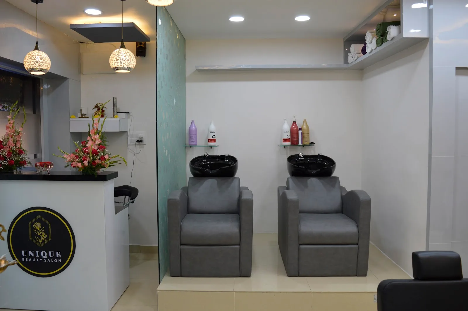 UNIQUE BEAUTY SALON