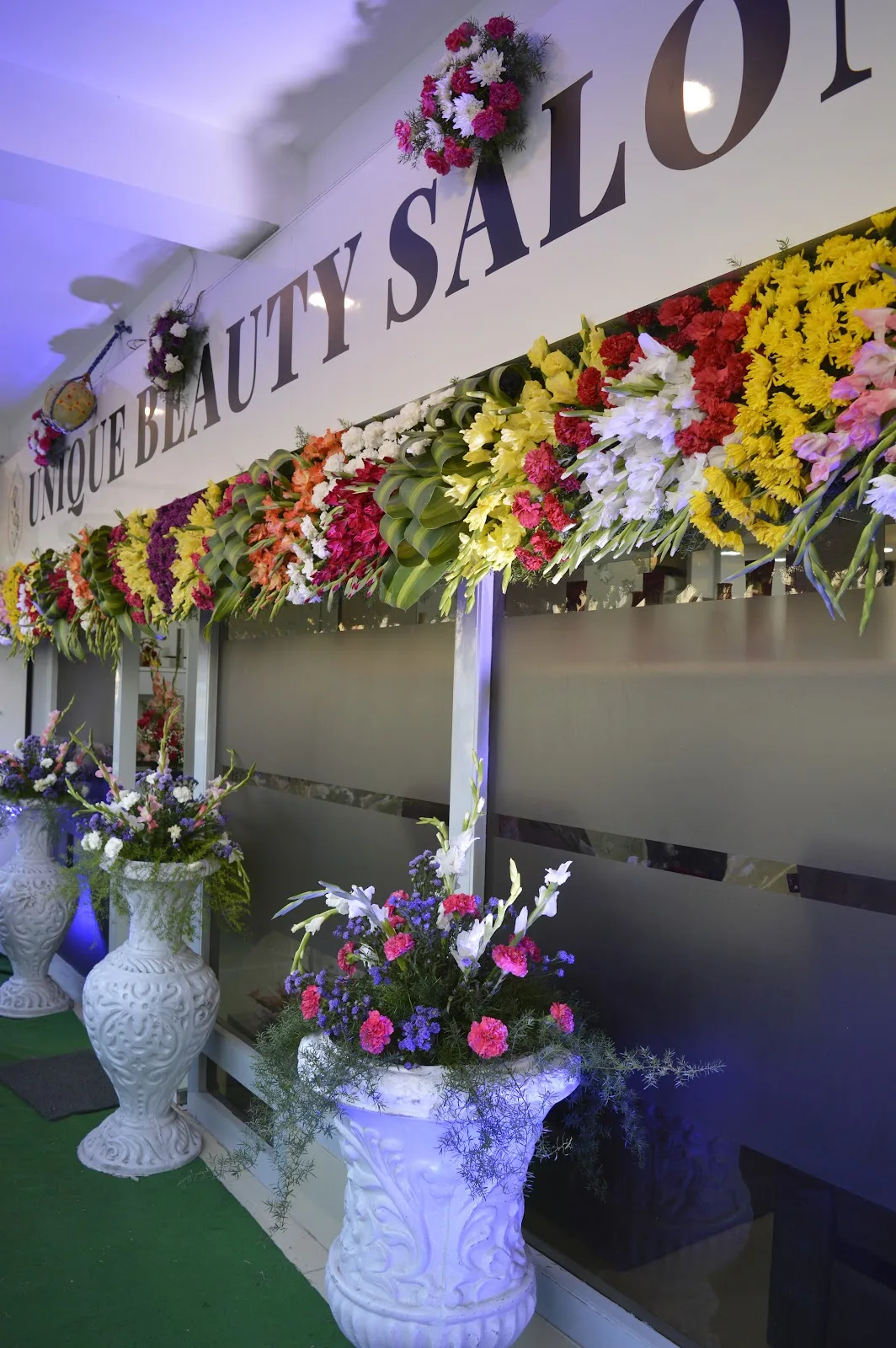 UNIQUE BEAUTY SALON
