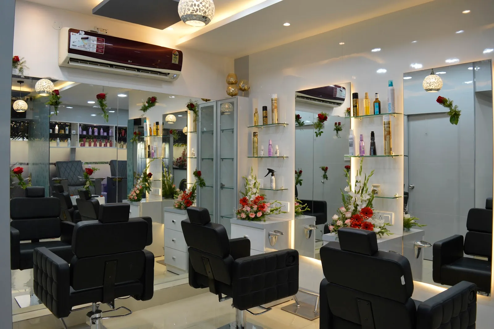 UNIQUE BEAUTY SALON