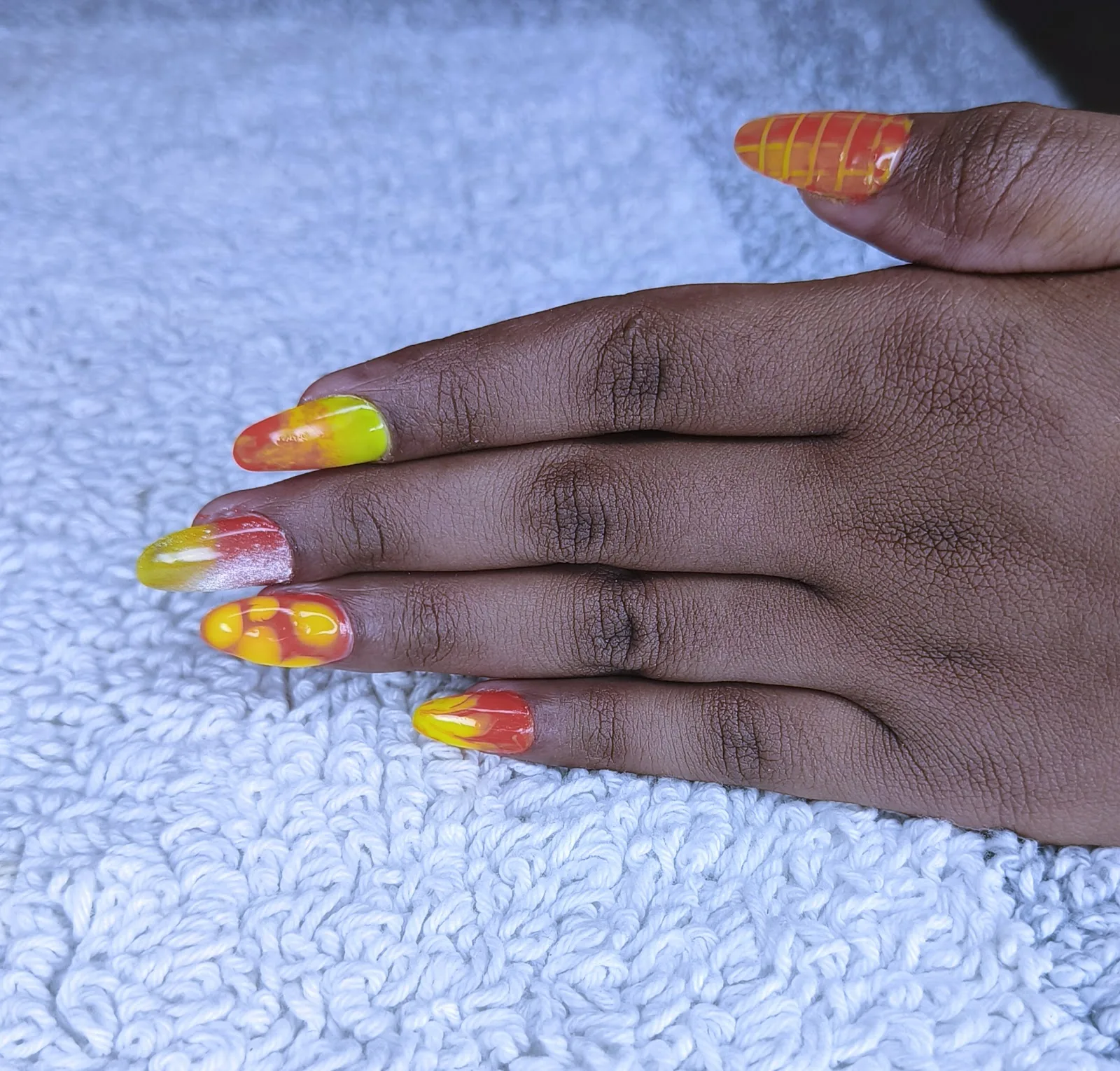 Pamper & Shine Ladies Salon