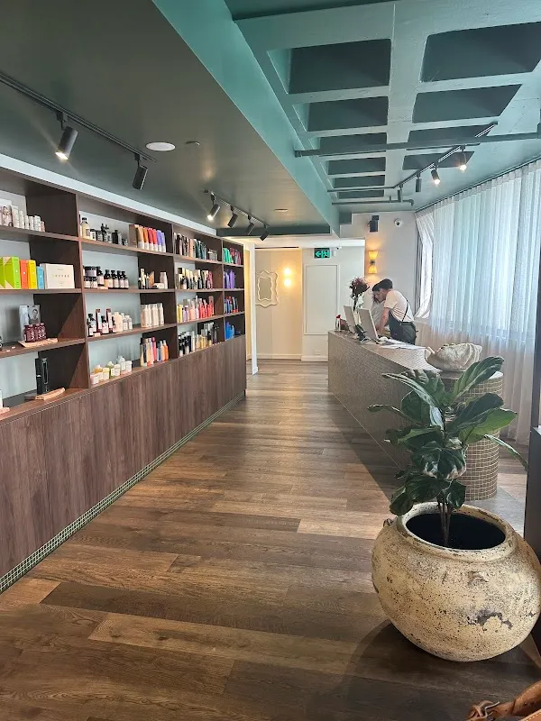Salon HER