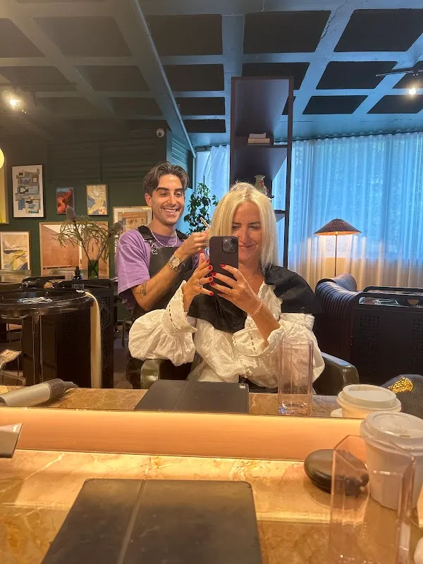 Salon HER
