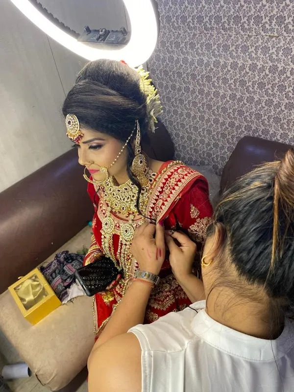 The grand unisex salon