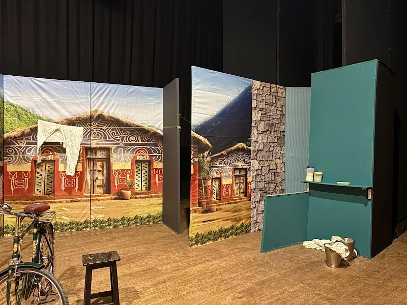 THE STAGE ART (Haresh Solanki)