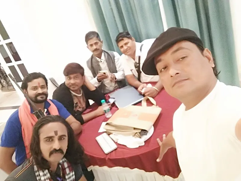 Five Fingers Media Works