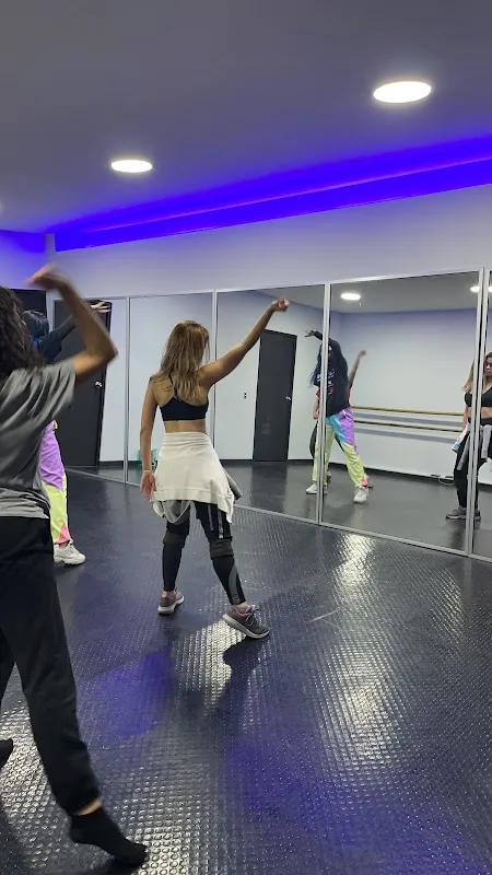 Academia de Baile Somos Dance Studio