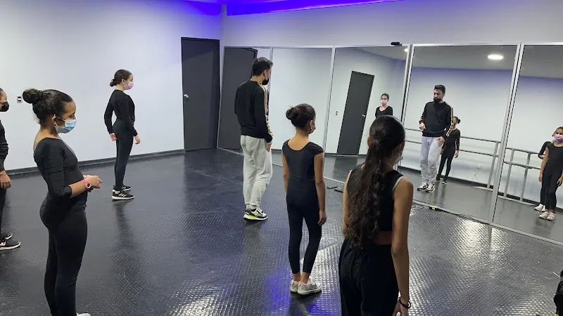 Academia de Baile Somos Dance Studio