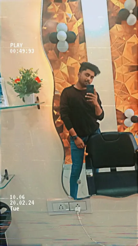 B-town Unisex Salon