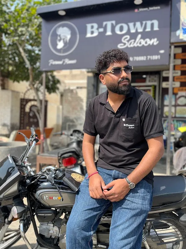 B-town Unisex Salon