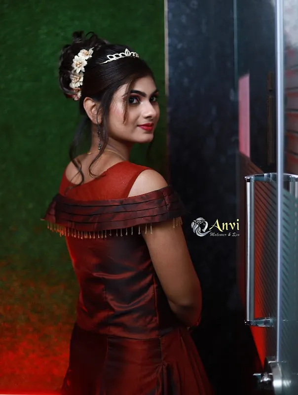 Anvi Makeover & Academy | Best Makeup Artist